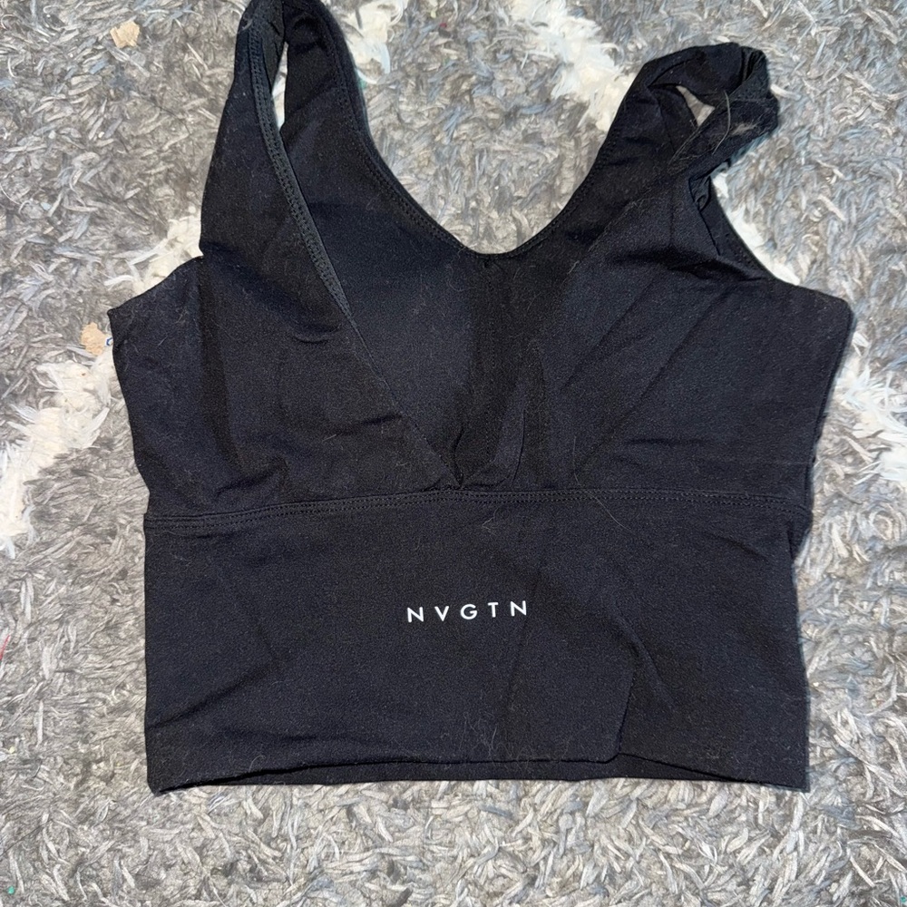 Size XS NVGTN sport bra